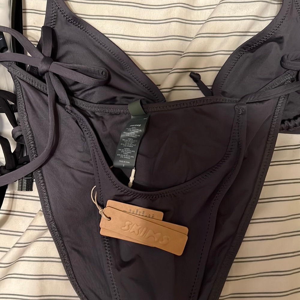 SKIMS - gunmetal bikini set